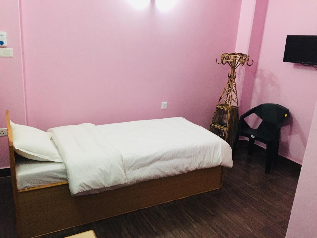 Obey Guest House 포카라 외부 사진
